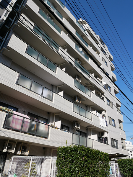 クリオ平塚10番館の外観