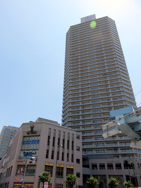 豊洲シエルタワーの外観