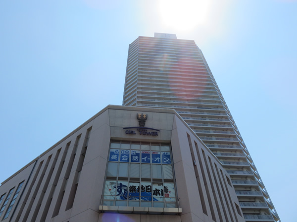 豊洲シエルタワーの外観