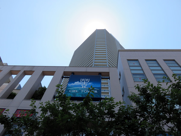 豊洲シエルタワーの外観