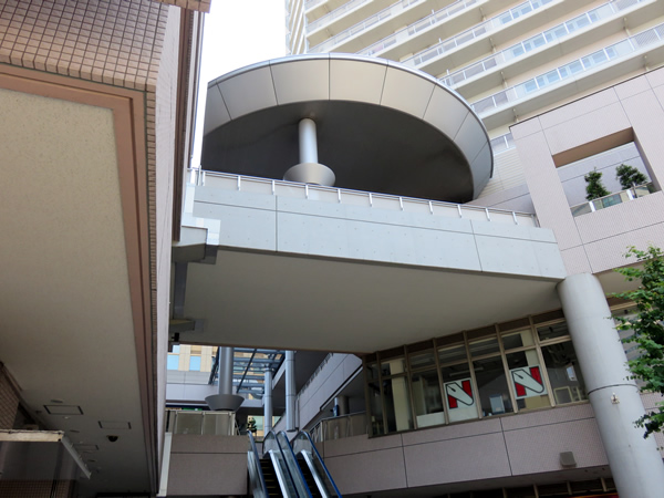 豊洲シエルタワーの外観