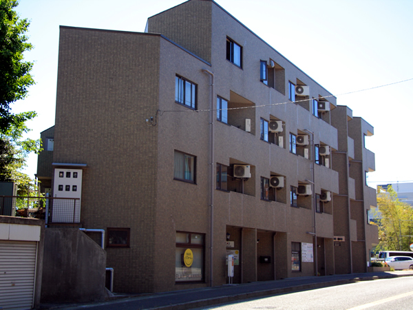 リーセントパレス神木本町の外観