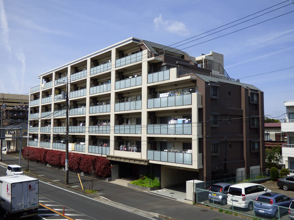 ミレニアムレジデンスつきみ野の外観
