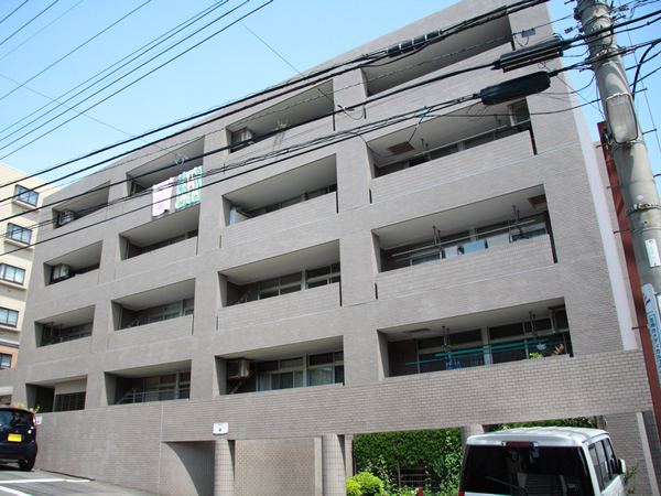 グローリア初穂宮崎台の外観