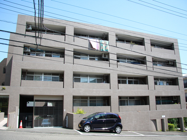 グローリア初穂宮崎台の外観