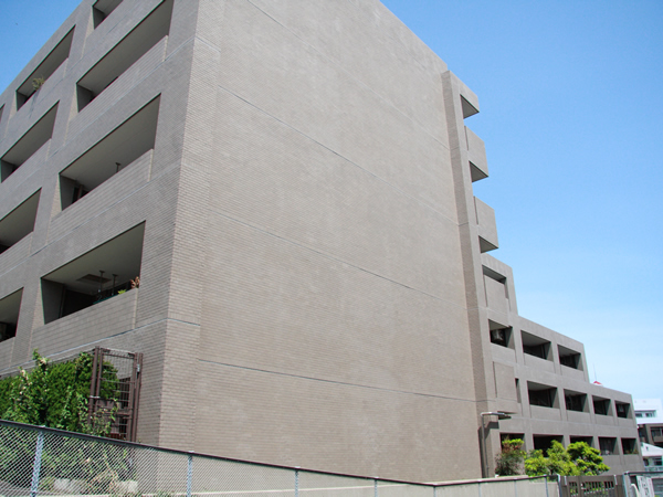 グローリア初穂宮崎台の外観