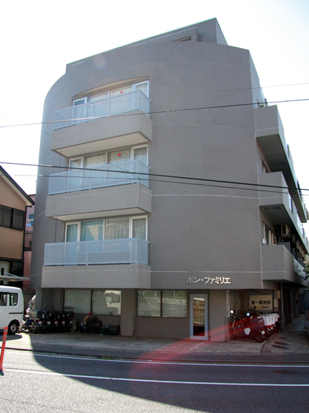ボンファミリエの外観