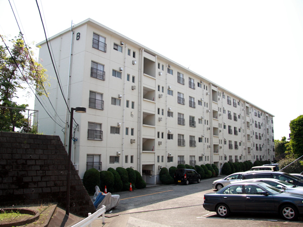 東急ドエル宮前平サニーヒルB棟の外観