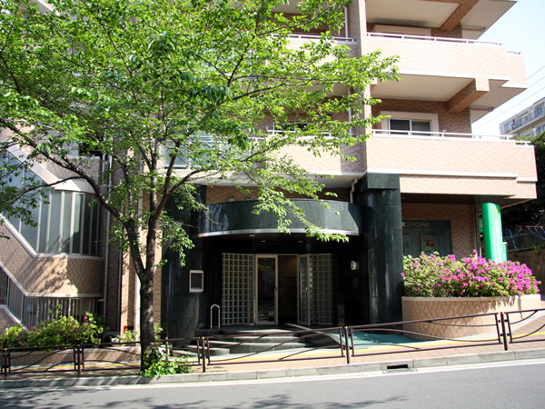 コルサムエスアイ宮崎台ガーデンフロントの外観