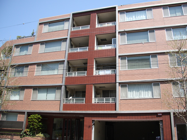 プレシャスヒルズ宮崎台の外観