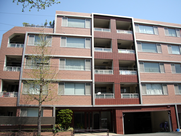 プレシャスヒルズ宮崎台の外観