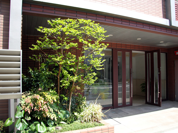 プレシャスヒルズ宮崎台の外観