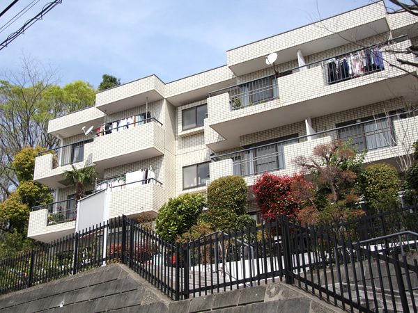 宮崎台ロイヤルマンションの外観