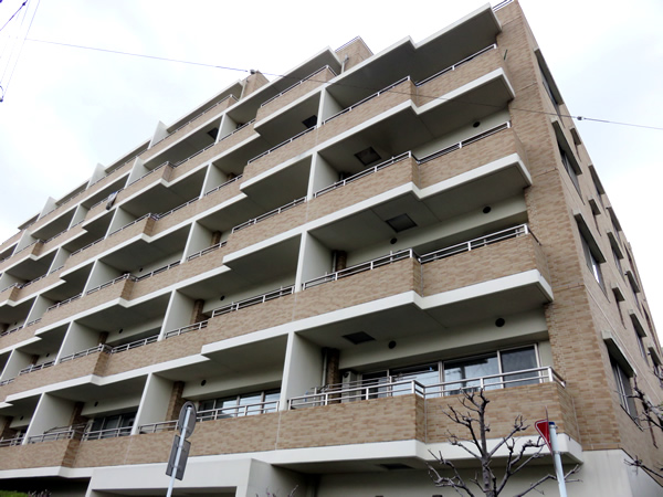 ダイアパレス市が尾の外観