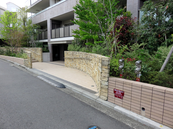 ルフォン青葉市が尾の外観