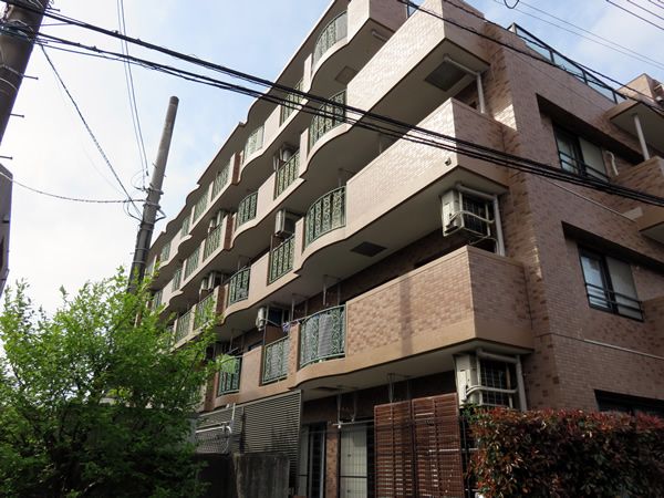 リベラル市が尾の外観