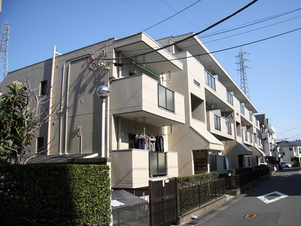 宮崎台ローヤルパレスの外観