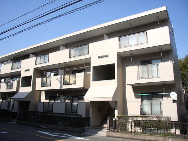 宮崎台ローヤルパレスの外観