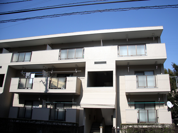 宮崎台ローヤルパレスの外観