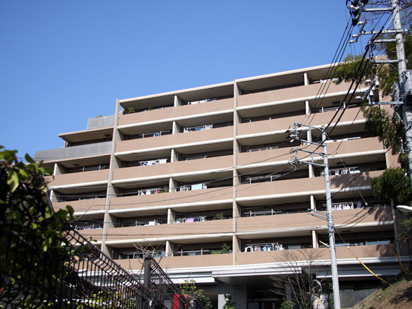 コスモヒルズ宮崎台の外観