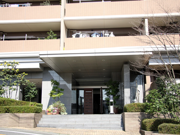 コスモヒルズ宮崎台の外観