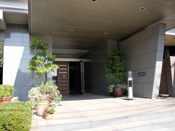 コスモヒルズ宮崎台の外観