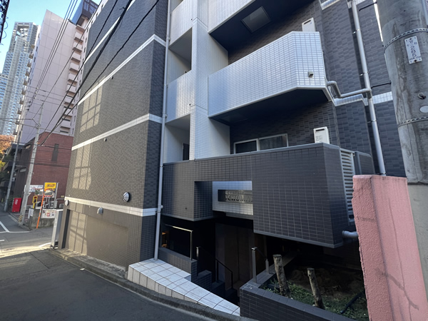 シンシア都庁前の外観