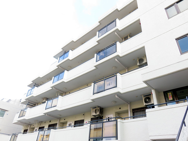 宮前平コルナスの外観