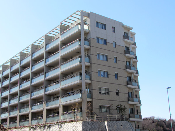 プラウド上麻生の外観