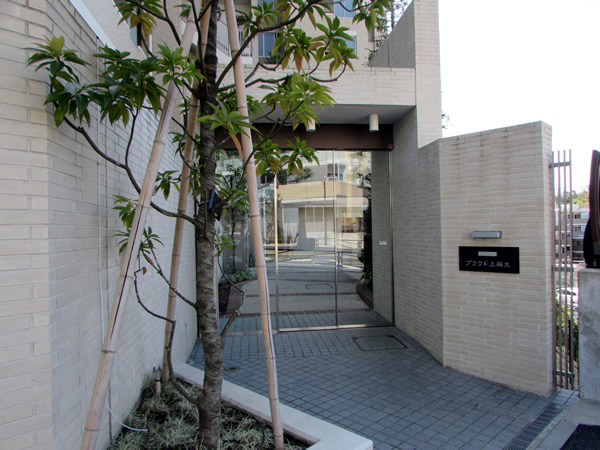 プラウド上麻生の外観