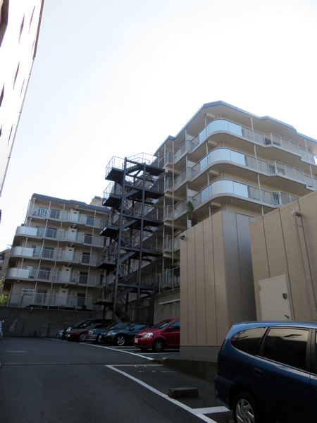 宮前平スカイハイツの外観