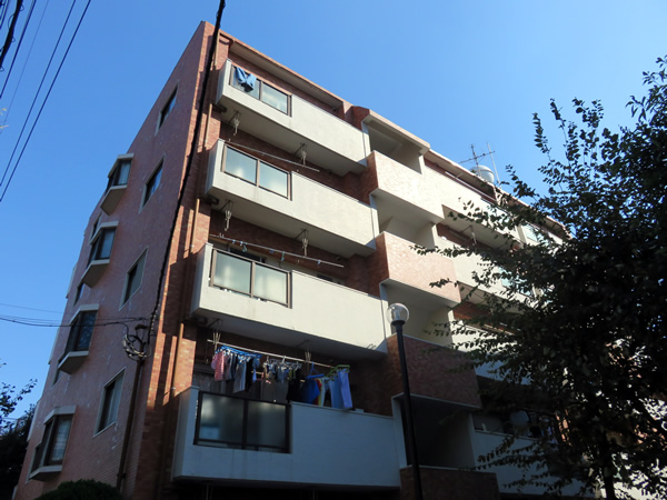 宮前平ローヤルパレスの外観