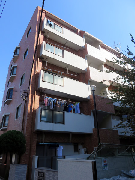 宮前平ローヤルパレスの外観