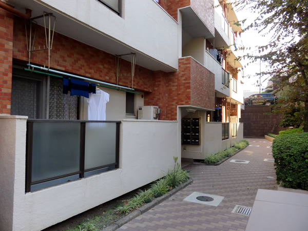 宮前平ローヤルパレスの外観