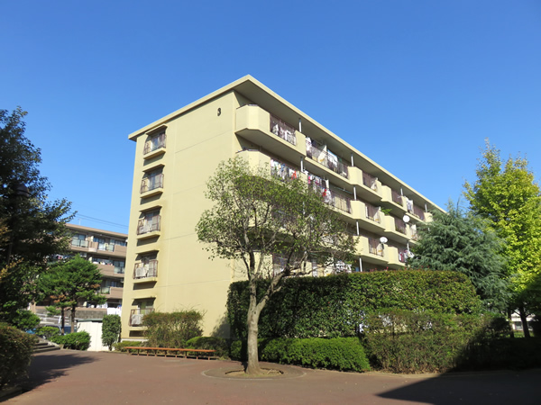 宮前平アベリア3号棟の外観