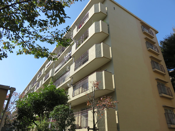 宮前平アベリア1号棟の外観