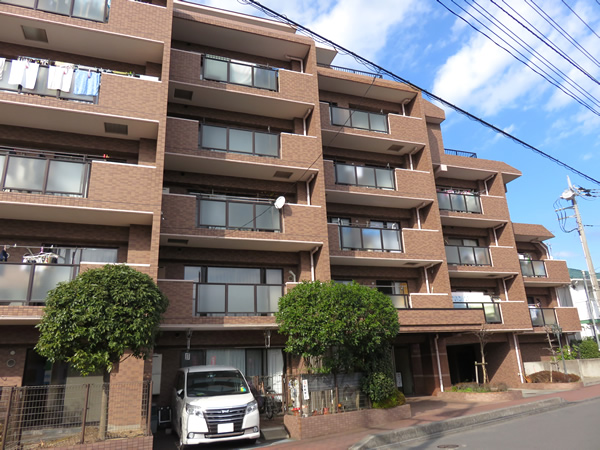 ハイホーム小田急相模原の外観