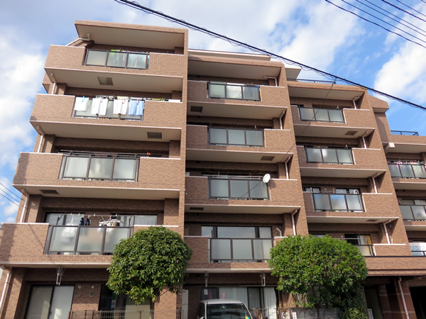 ハイホーム小田急相模原の外観