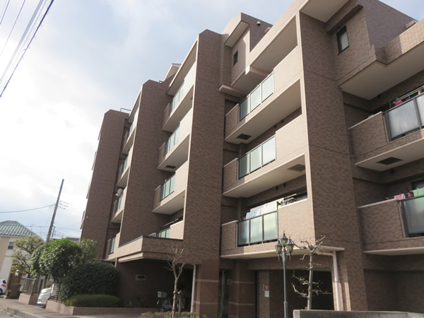 ハイホーム小田急相模原の外観