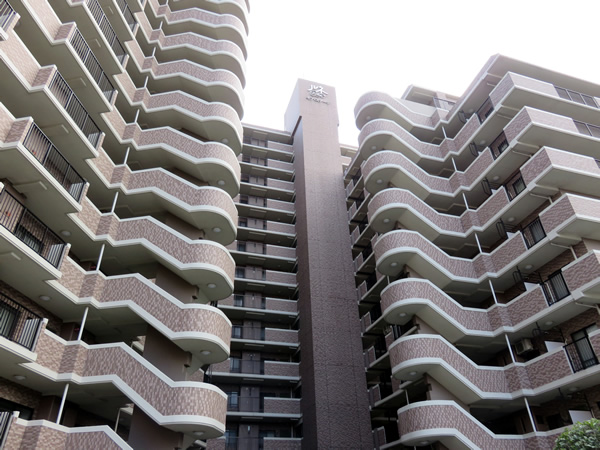 ルネ小田急相模原モアステージの外観