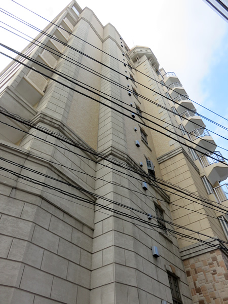 グランシティユーロパレス小田急相模原の外観