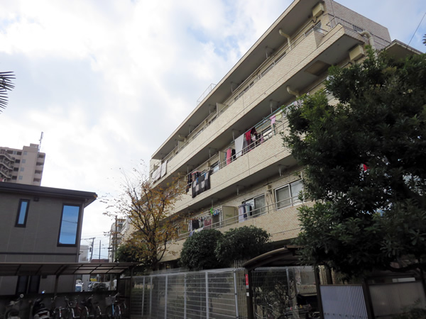 ライオンズマンション小田急相模原の外観