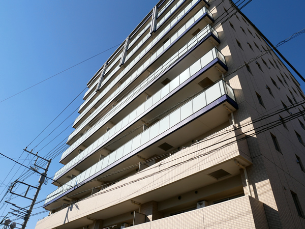 パレステージ平塚の外観