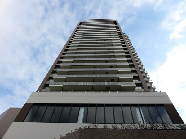 ステーションスカイタワー小田急相模原の外観