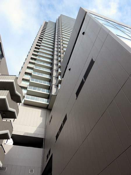 ステーションスカイタワー小田急相模原の外観