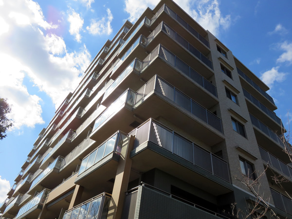 ララヒルズ４番街の外観