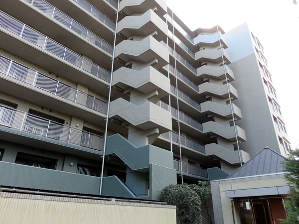 ララヒルズ４番街の外観