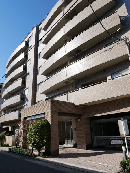 サーパス平塚見附の外観