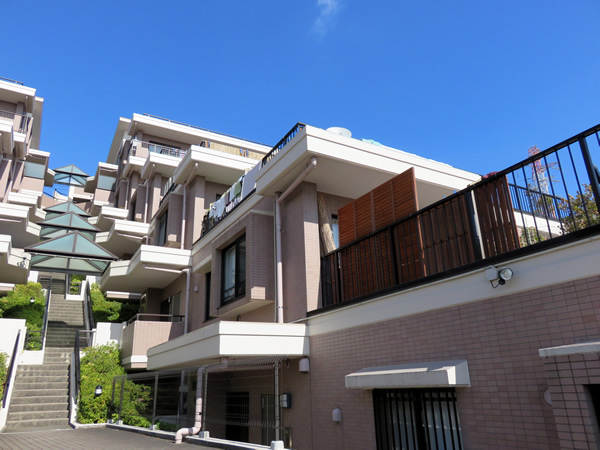 ライフヒルズ北山田Ｂ棟の外観