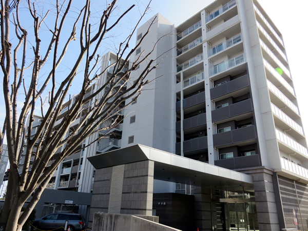 ライオンズ小田急相模原アクアルーナの外観